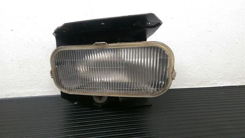 01-02 Ford Expedition Right Fog Driving Lamp Bumper Mounted OEM 1L3Z-15200-AA