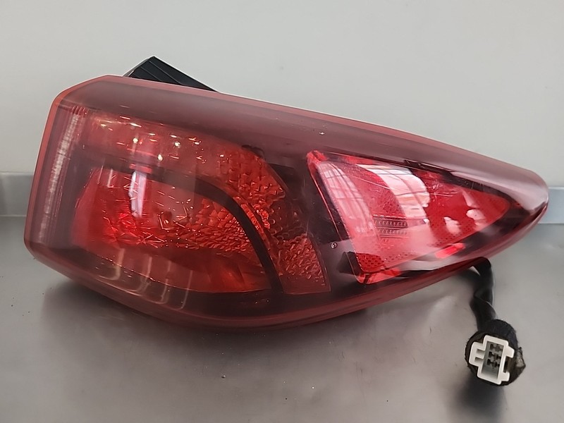 2022 2023 Hyundai Kona RH Right Tail Light Brake Right Lamp 92402-J9510 OEM RH