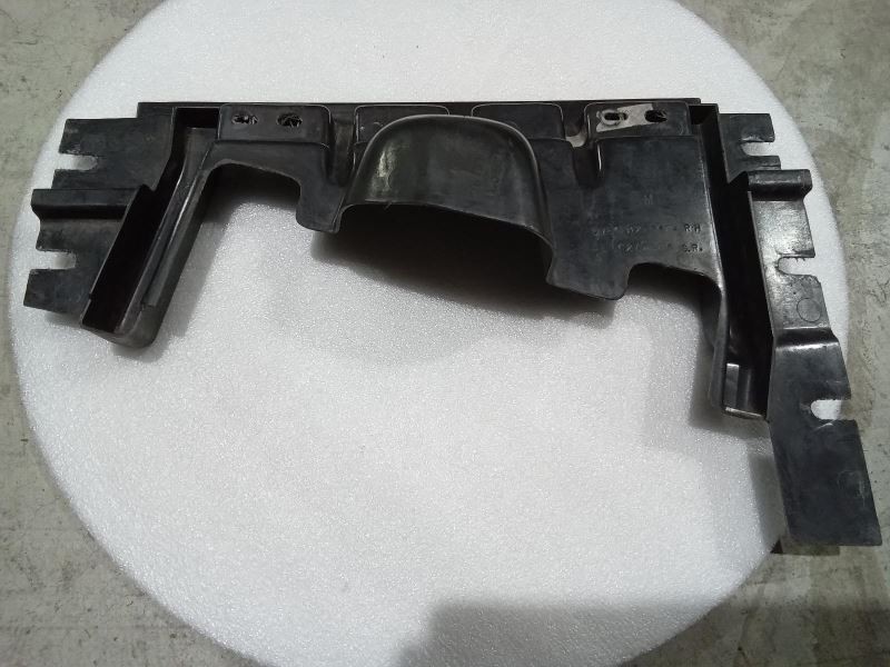 1988-1996 Chevrolet Corvette Center Lower Wheelhouse Panel RH 10276504
