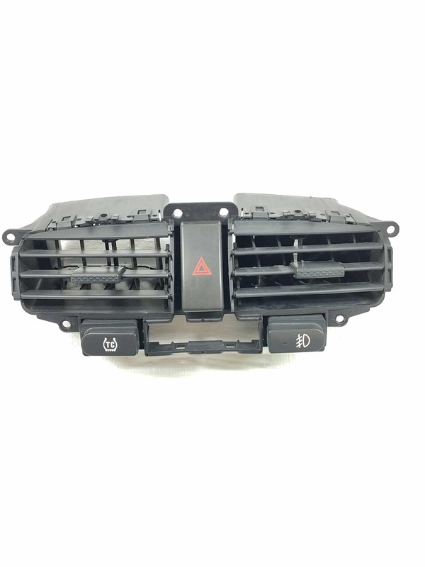 2005 Equinox Center Dash A/C Air Vent Assembly P/N 15243712
