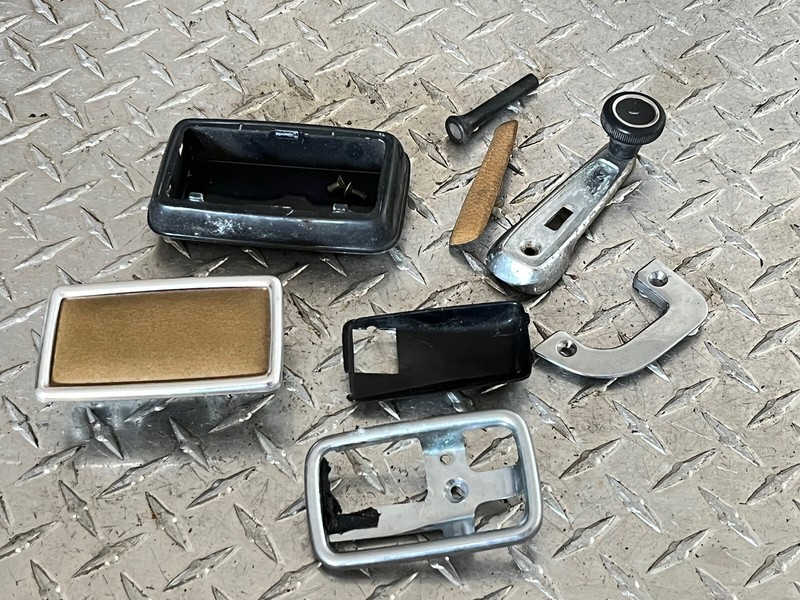 75 Mercedes Benz W115 240D Rear Right Door Panel Ash Tray Lock Trim Crank Handle