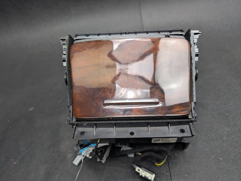Center Console Storage Tray 2017 Lincoln Continental GD9B-F044H83-BN 2018 - 2020