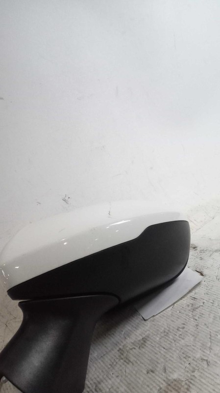 Used Left Door Mirror fits: 2018 Chevrolet Cruze Power VIN B 4th digit New Style