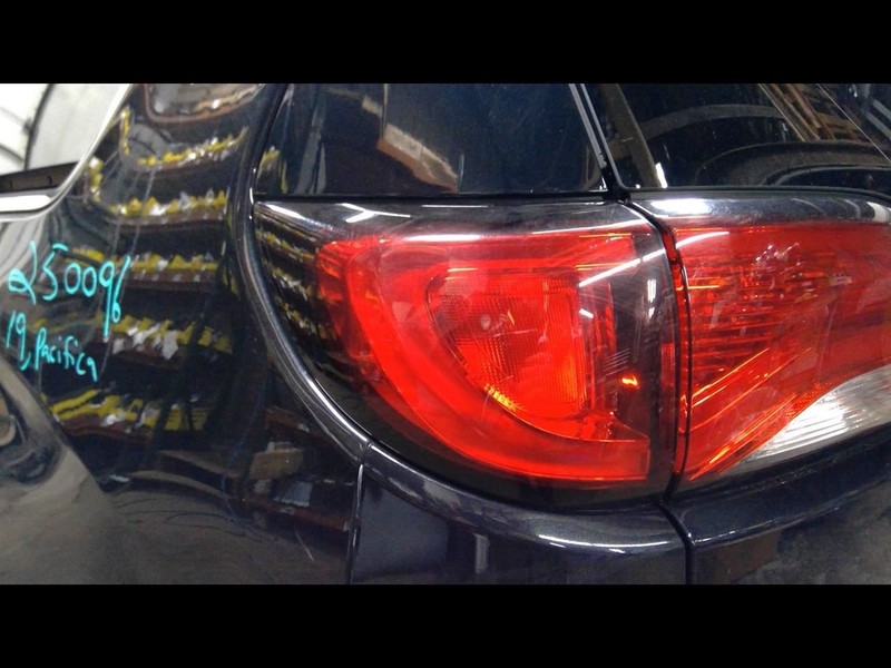Driver Tail Light LED Lamps Quarter Panel Mounted Fits 17-20 PACIFICA 1554145