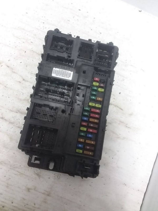 Smart Junction Box Fuse Box Multifunction Module Fits 17-19 EDGE HU5T-15604-ADB