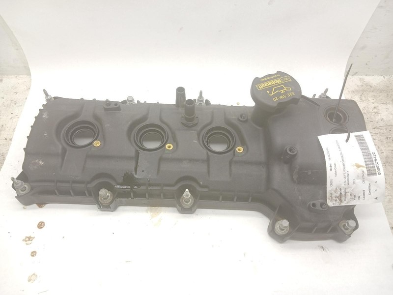 11 FORD MUSTANG left driver Valve Cover 2.7L OEM