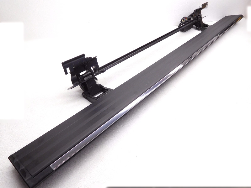 OEM Cadillac Escalade ESV Right Passenger Power Running Board 23296347 Dings