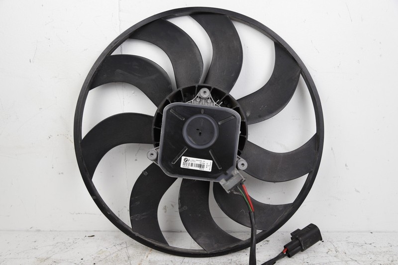 2012 - 2018 BMW 320i 328i Engine Cooling Radiator Fan Assembly OEM