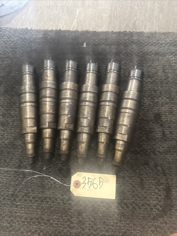 Cummins Fuel Injector Engine Set 6- P/N: 2894920