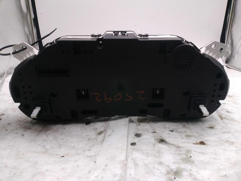 2016 KIA Sedona Speedometer Gauge OEM Black 3.3L V6 102K Miles NJ25-25092-634296