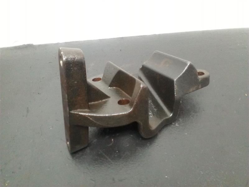 00-05 Ford Excursion Front Left Driver Leaf Spring Cap OEM YC3Z-5A316-AA