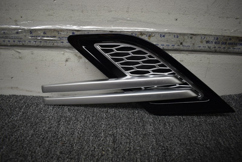 2014-2017 LAND ROVER RANGE ROVER SPORT LEFT SIDE FENDER GRILLE FACTORY OEM