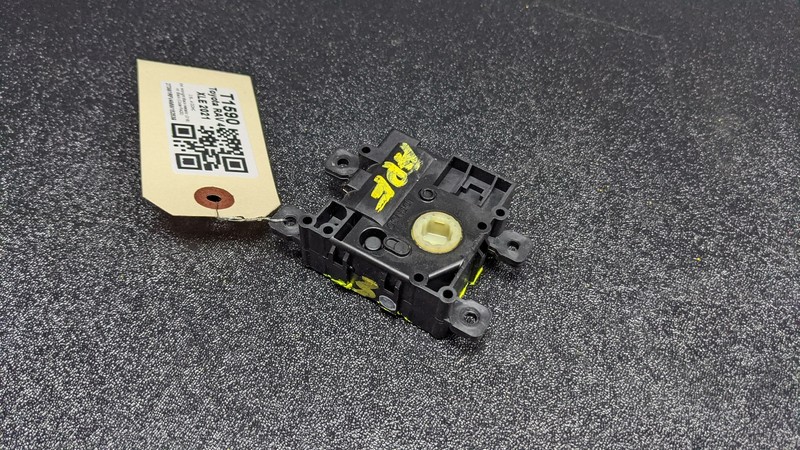 A/C Heater Flap Door Actuator Motor 2021 Toyota RAV4 87106-0E120 2018 2019 2020