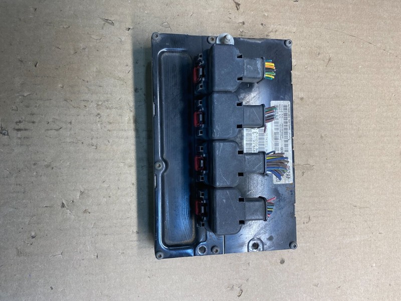 2007 Jeep Grand Cherokee Commander 3.7 Engine Computer ECU p68352951ad AC0675 DG