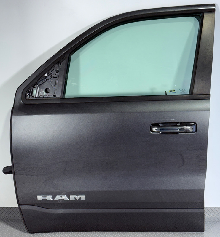 ✅ 2019-26 RAM 1500 5th Gen. OEM COMPLETE DOOR FRONT LEFT Gray PAU DRIVER SIDE LH