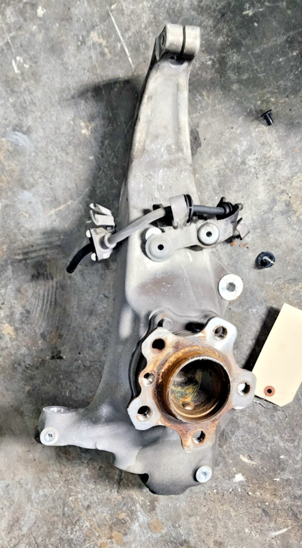 17-23 BMW 5 SERIES G30 FRONT SUSPENSION KNUCKLE SPINDLE HUB GENUINE OEM LEFT LH