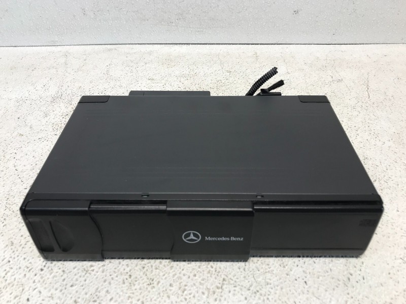 01-05 Mercedes W163 ML350 ML55 AMG CD Changer 6 Disk Player OEM A1638203889