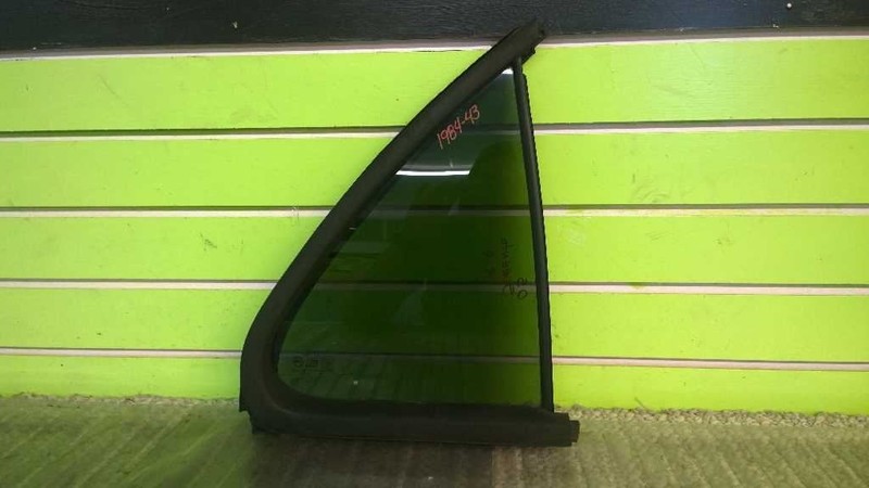 05 KIA SORENTO PASSENGER RIGHT REAR VENT GLASS OEM 1284-43