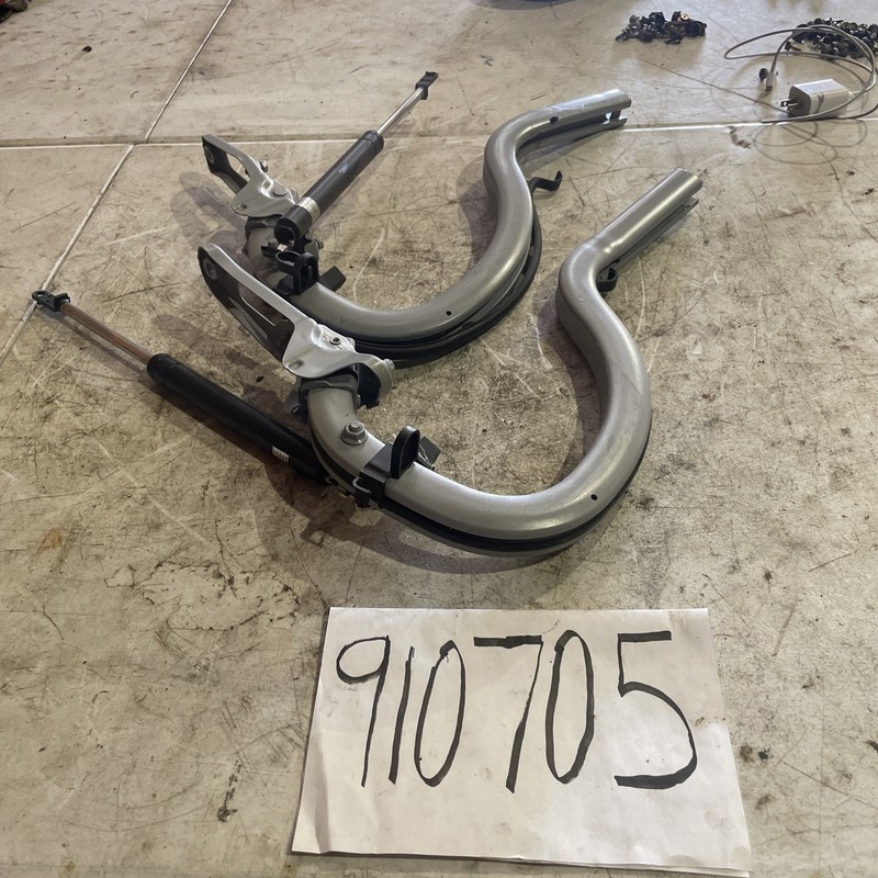 1998 1999 2000 LEXUS LS400 TRUNK LID HINGES BRACKETS AND SHOCKS