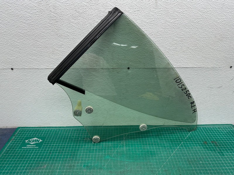 10-15 Lexus IS250 IS350 REAR LEFT DRIVER SIDE QUARTER WINDOW GLASS OEM
