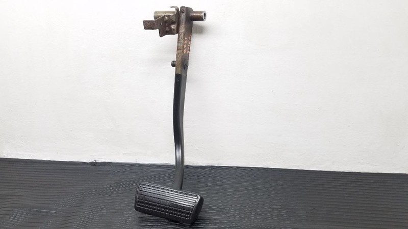 14-19 Chevrolet Silverado Brake Stop Pedal OEM 22850740