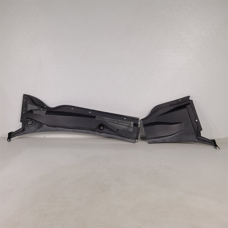 10-15 Camaro SS Windshield Wiper Cowl Trim Panel Aa7390