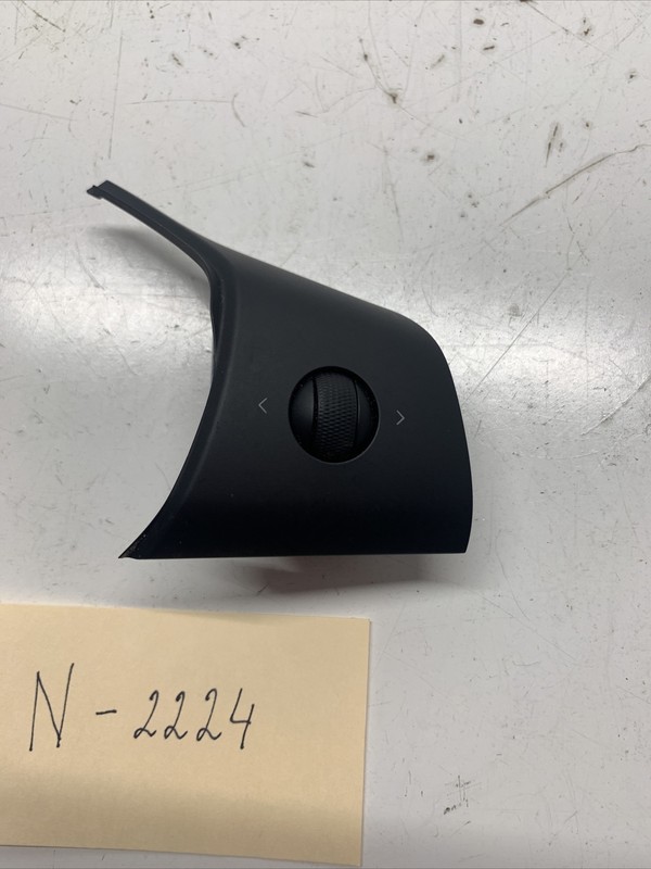 20-22 TESLA MODEL Y STEERING WHEEL RIGHT SIDE BALL SWITCH 1094965-00-F 2224 B61