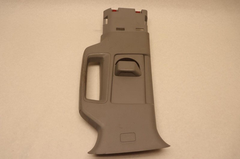 2015-2020 CHEVY/GMC SUBURBAN RIGHT PASSENGER UPPER B PILLAR TRIM COVER OEM