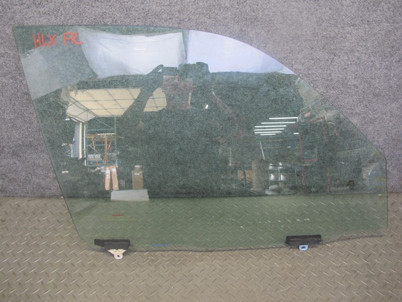 2003-2007 LEXUS J100 LX470 FRONT RIGHT PASSENGER SIDE DOOR GLASS WINDOW