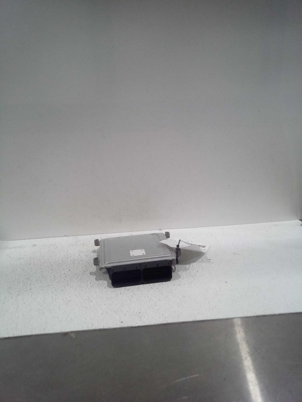 2020 KIA Sedona Engine Control Module ECM 3.3L OEM 391013LPN4 Used 112K