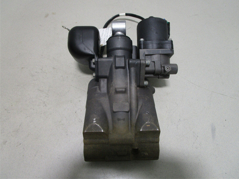 68V-43800-05-00Yamaha 115 HP 4 Stroke Outboard Power Trim & Tilt Assembly 2012