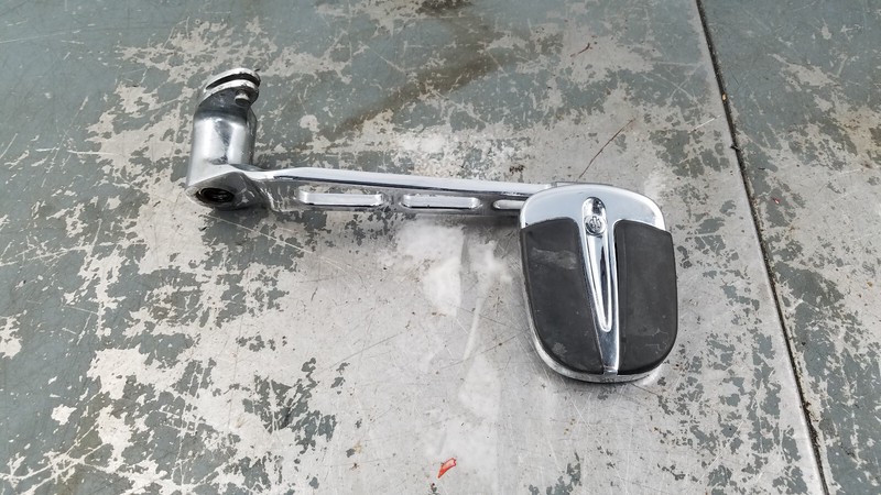 2013 09 13 Harley Touring CVO Road GlideChrome Rear Brake Pedal #9942 P1