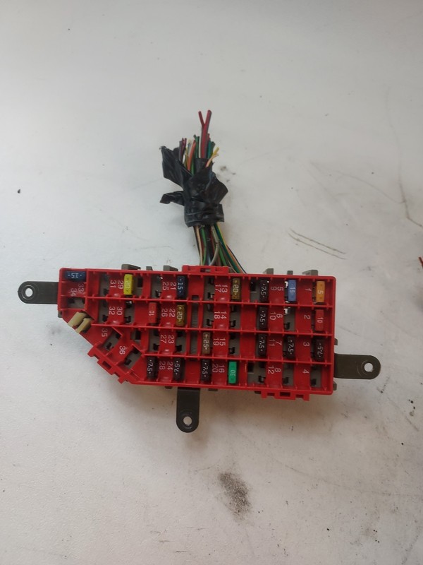 99-01 Ford Ranger Mazda B3000 3.0 INTERIOR FUSE BOX UNDER DASH OEM