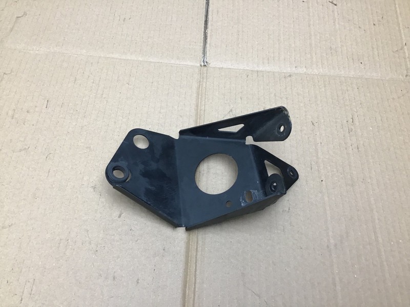 McLaren 650S 2016 Right Passenger Radiator Bracket Mount Support 15 - 17 :Y