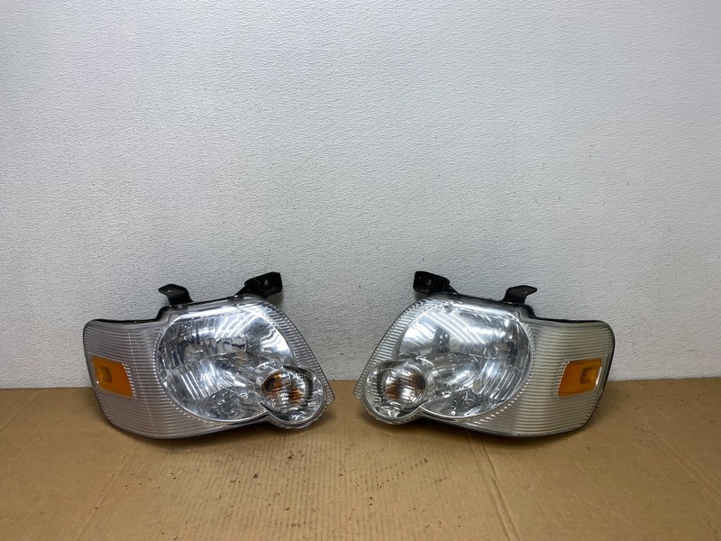 2006 2007 2008 2009 2010 Ford Explorer Left+Right Set Headlights AD0943 DW