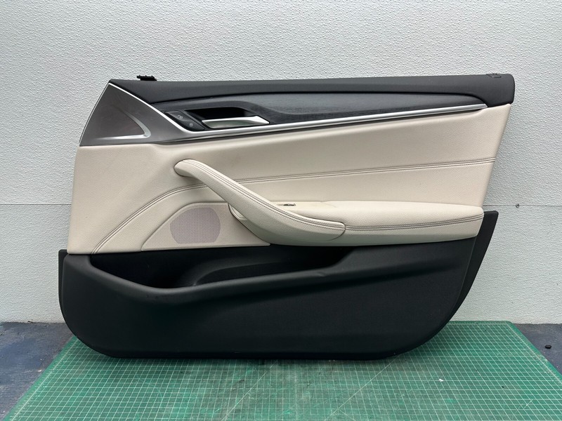 17-23 BMW G30 F90 FRONT RIGHT INTERIOR DOOR PANEL TRIM OEM