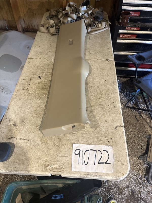 04 - 09 LEXUS RX RX330 RX350 REAR TRUNK TAIL GATE HATCH TRIM PANEL 64790-0e010