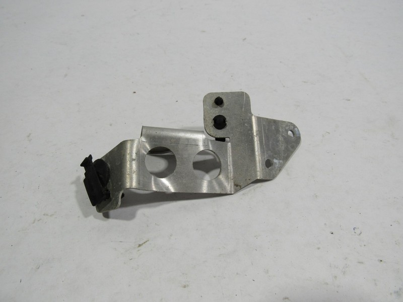 17-23 McLaren 720S 2018 Front Left Driver Brake Line Bracket Holder Mount !