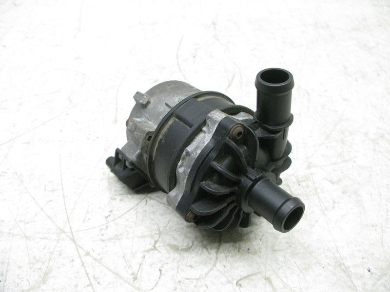 10-17 AUDI QUATTRO B8 S4 S5 A6 A7 A8 3.0 ENGINE AUXILIARY WATER PUMP OEM 082223B
