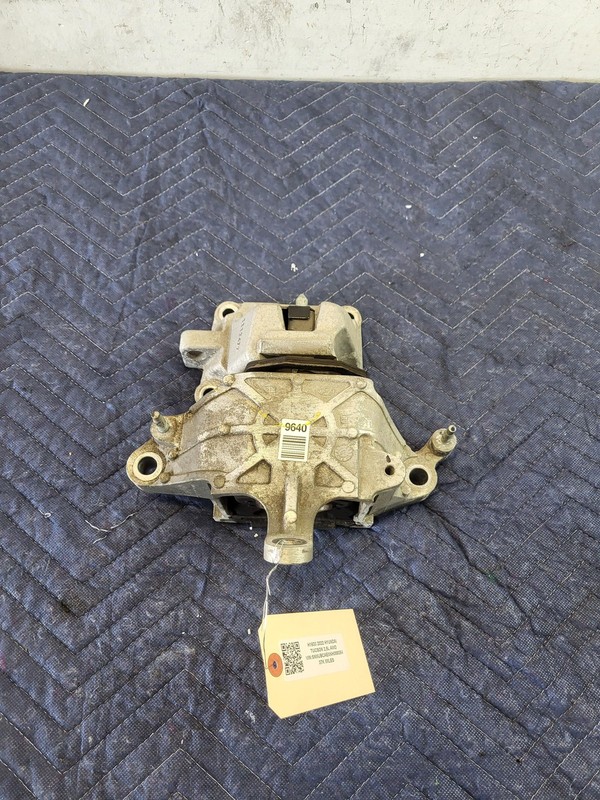 Used Oem Hyundai Left Driver Transmission Mount Bracket 2022-2024 Tucson 2.5 AWD