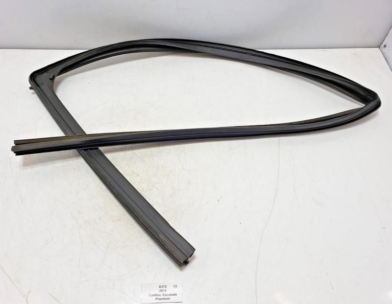 ✅ 15-20 OEM Cadillac Escalade Front Left Driver Window Glass Run Channel Seal