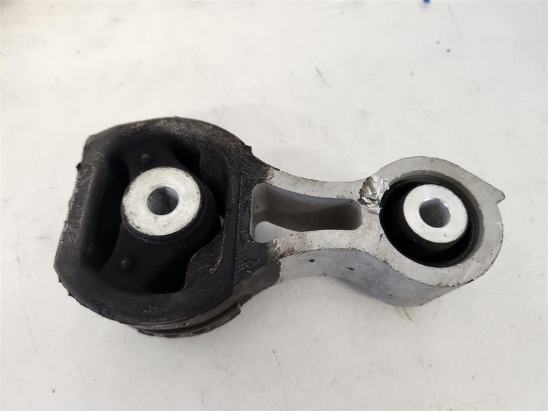 2016-2022 Honda Hr-V Engine Motor Mount 50890-T7l-000 Torque Rod