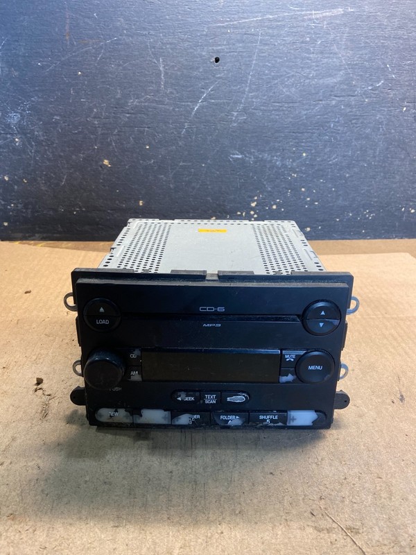 2007 Ford Expedition AM/FM Radio CD Player MP3 6-Disc OEM z8757 DG