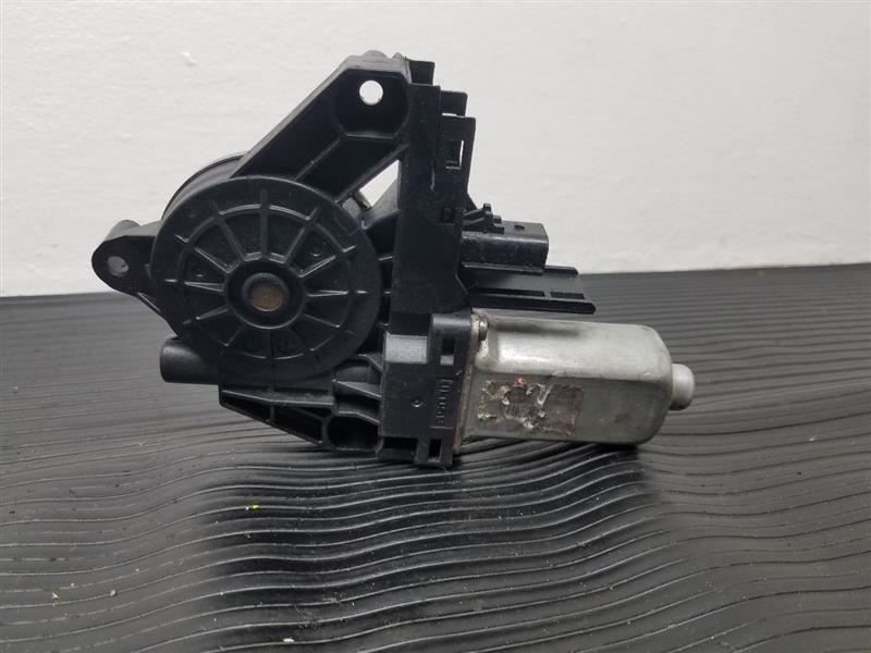 14-15 19-20 Jeep Cherokee Rear Left Driver Power Window Motor OEM 68227367AA
