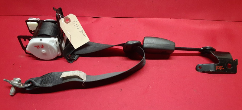 2011 - 2019 Infiniti REAR RIGHT PASSENGER Seat Belt w/ Buckle Black 88844-1MA0B
