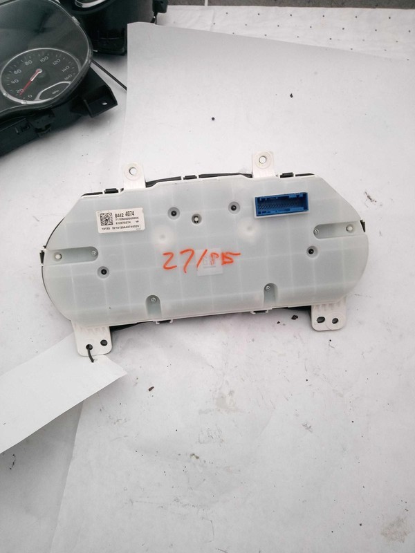 2018 Chevrolet Equinox Speedometer Gauge OEM Brown 1.5L 90K Miles