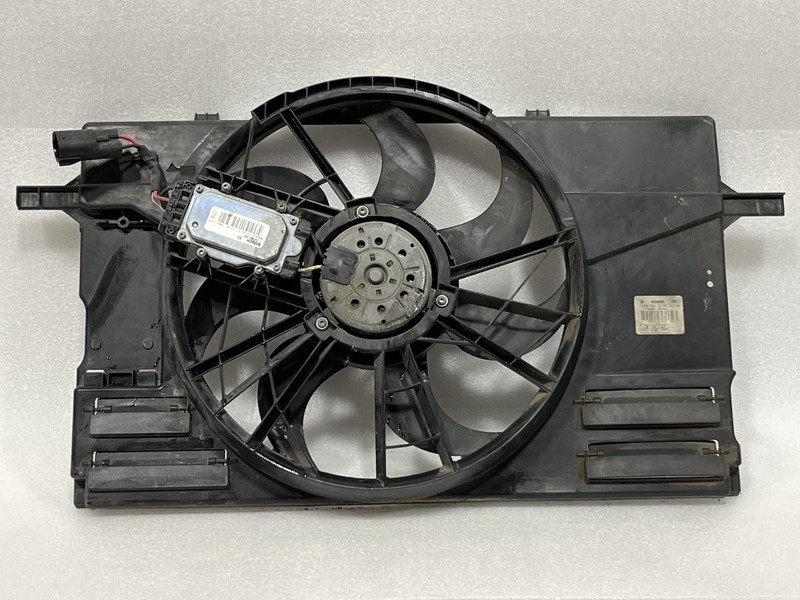 2009 2010 2011 2012 2013 VOLVO C30 C70 RADIATOR COOLING FAN ASSEMBLY 3135103545