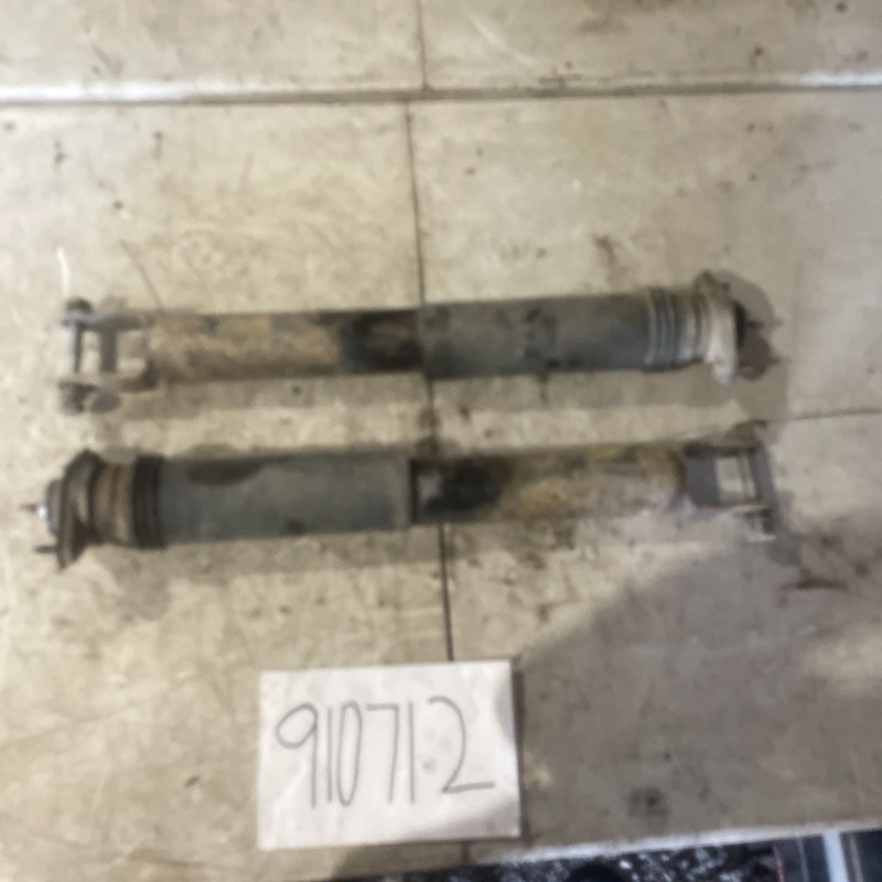 2004 - 2009 CADILLAC SRXRIGHT LEFT REAR STRUT SHOCK AWD 3.6L