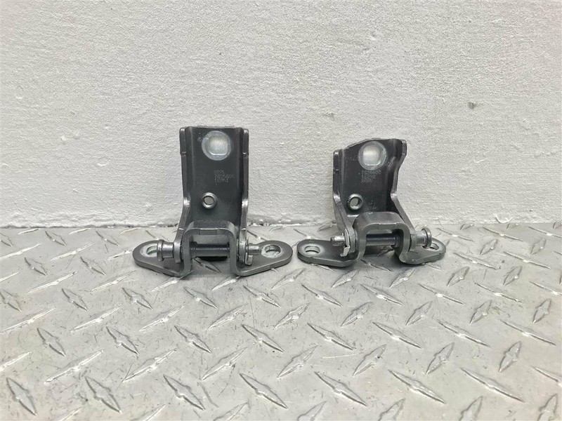 2011 FORD ESCAPE PASSENGER REAR DOOR HINGES PAIR OEM