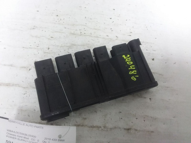 Power Supply Control Module Engine Compartment Fits 17-20 BMW 430i 12638638551